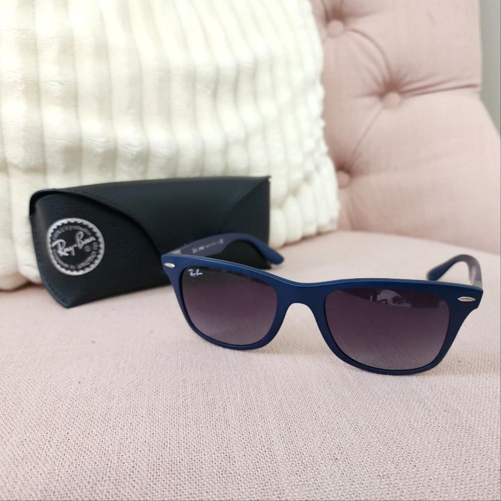 ❌SOLD❌ Ray-Ban Wayfarer Liteforce